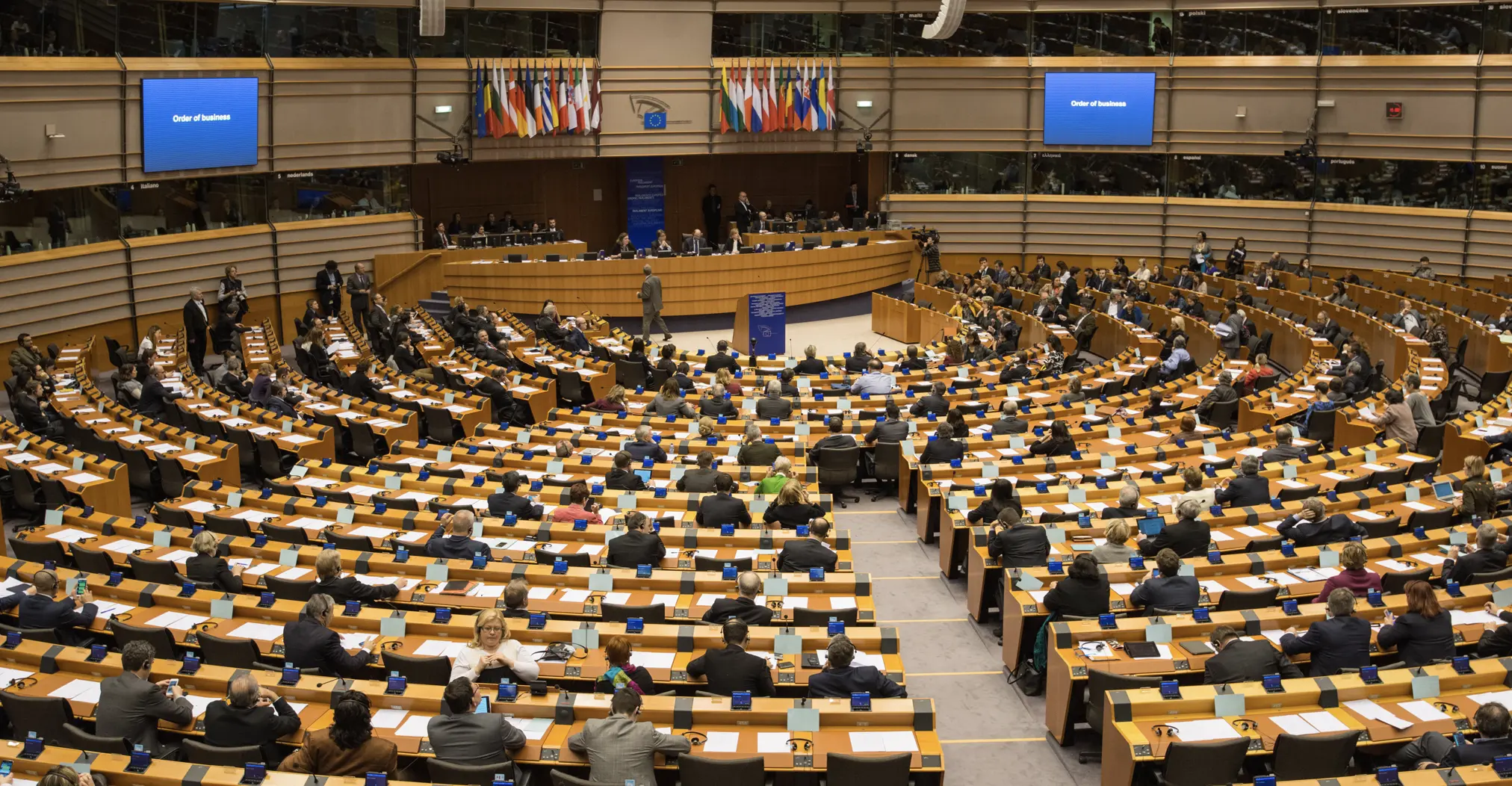 Il Parlamento UE Affronta Scrutinio per una Grossa Violazione dei Dati