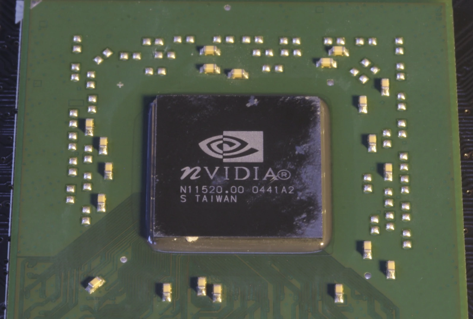 Nvidia Affronta Problemi di Surriscaldamento con i Chip AI Blackwell