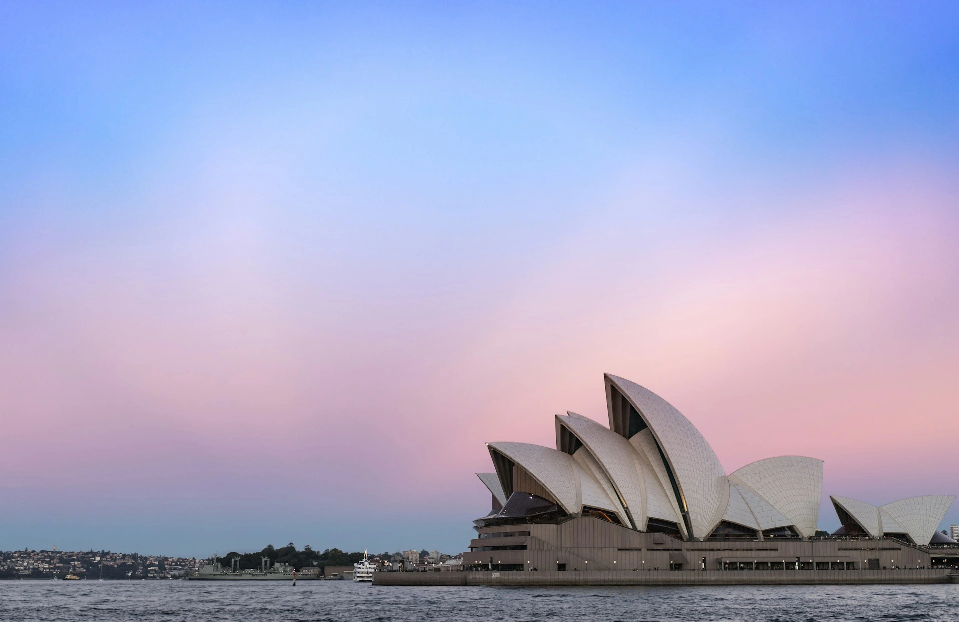 L’Australia Approva il Divieto dei Social Media per i Bambini, le Aziende Tecnologiche Devono Conformarsi