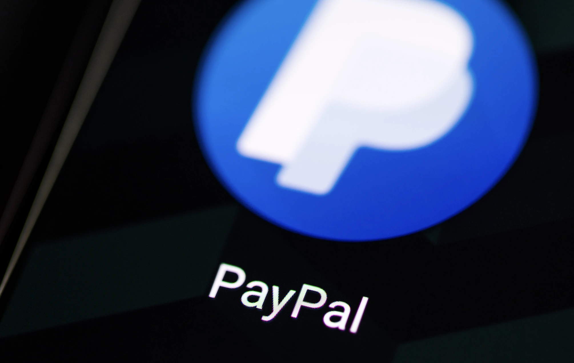 Hacker sequestrano il sistema di PayPal per inviare email di truffa convincenti