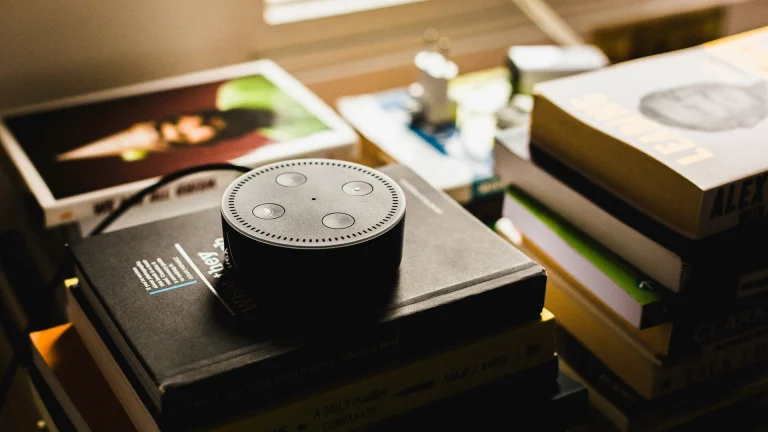 Crescono le preoccupazioni per la privacy adesso che Alexa+ inizia a conservare registrazioni vocali nel Cloud