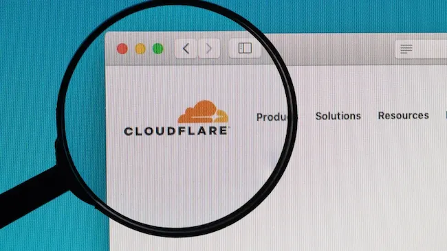 Cloudflare Consente ai Siti di Addebitare ai Bot IA con ‘Pay Per Crawl’