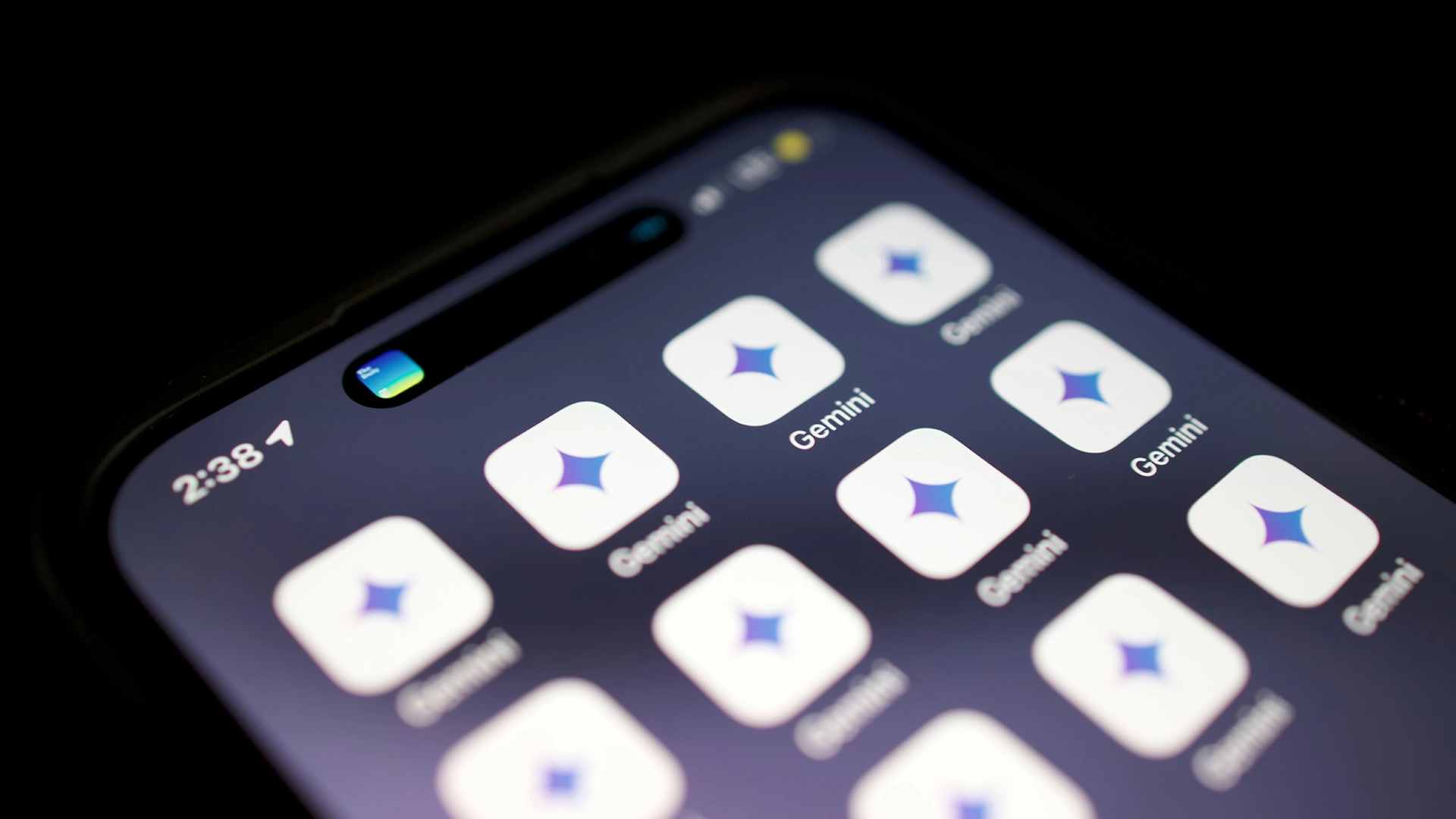 Hacker Ingannano Google Gemini per Diffondere Falsi Allarmi di Sicurezza