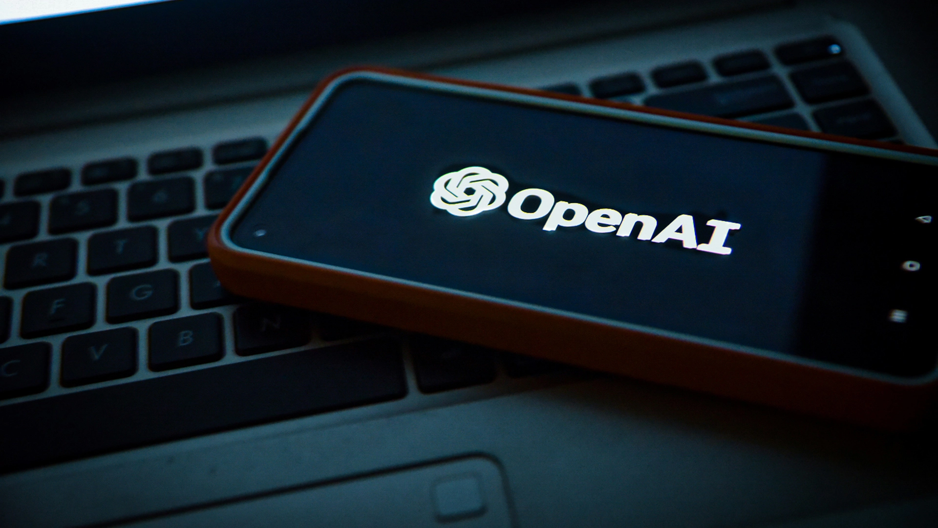 Startup Tecnologica Combatte OpenAI e Jony Ive per Presunte Idee di Intelligenza Artificiale Rubate